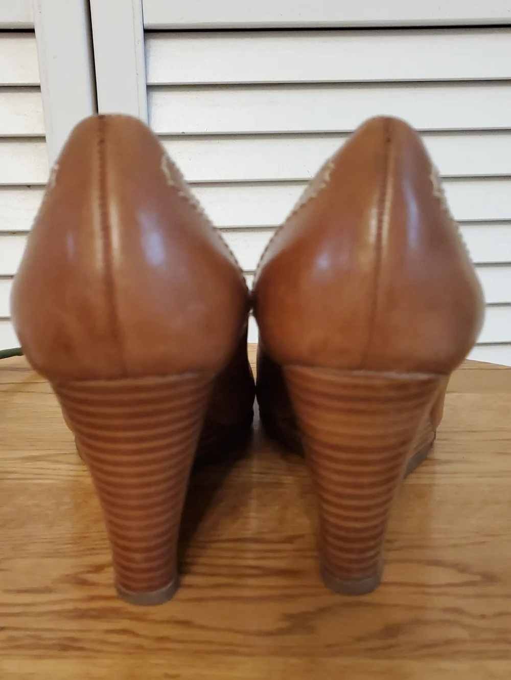 AEROSOLES y2k sleigh